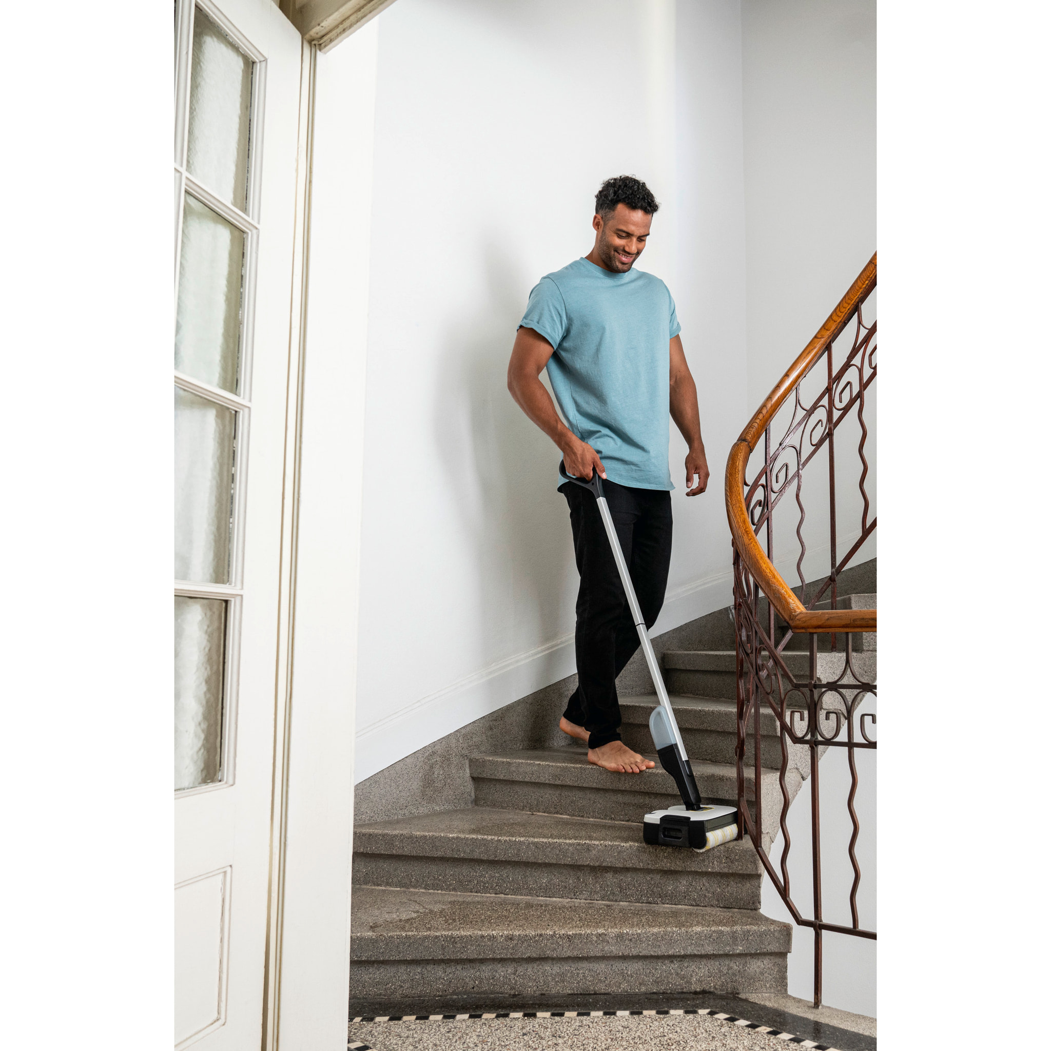Nettoyeur de sols Karcher FC 2-4 - Batterie 4.0 Ah- Chargeur inclus- nettoie sans trâces