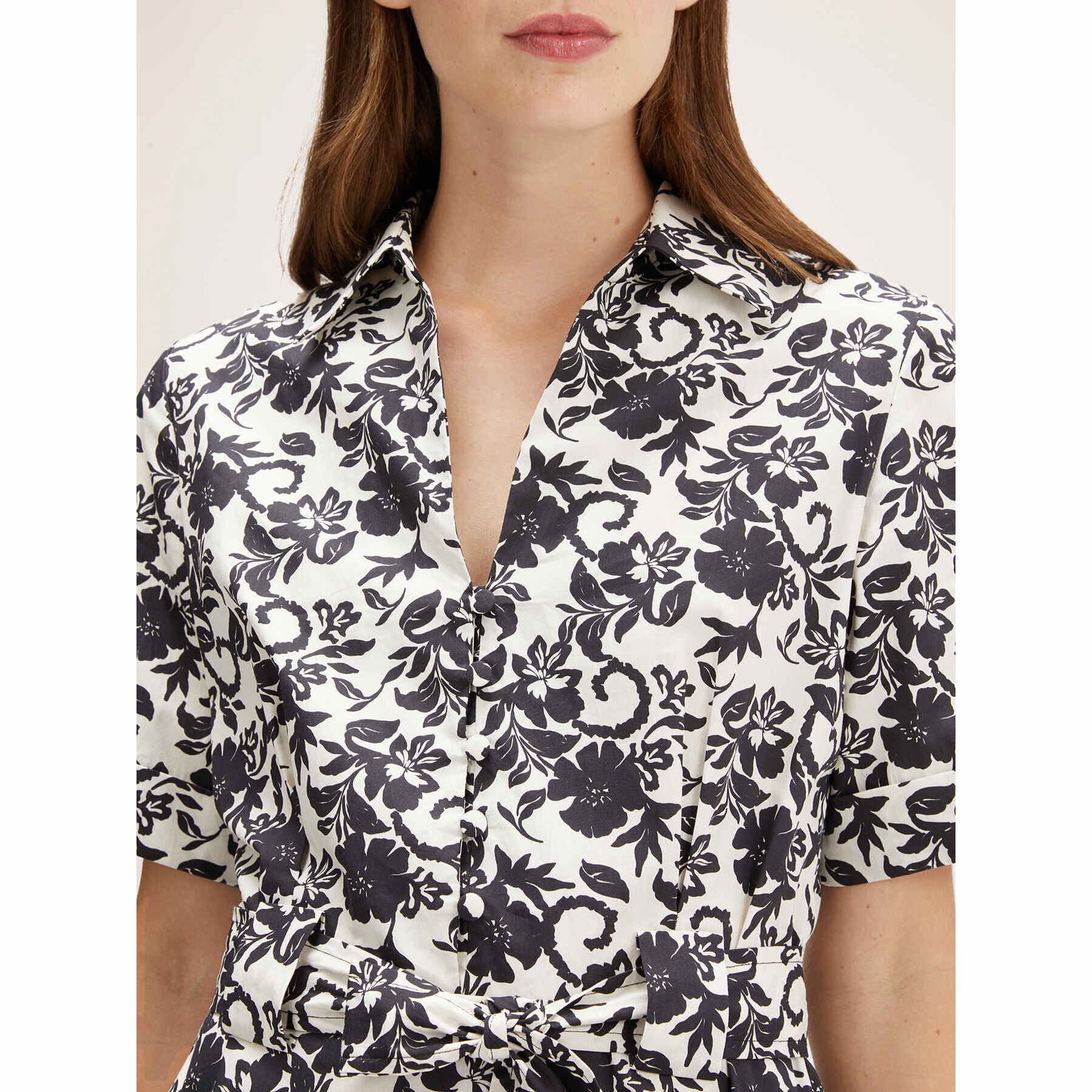 Motivi - Vestido camisero con estampado floral - Negro