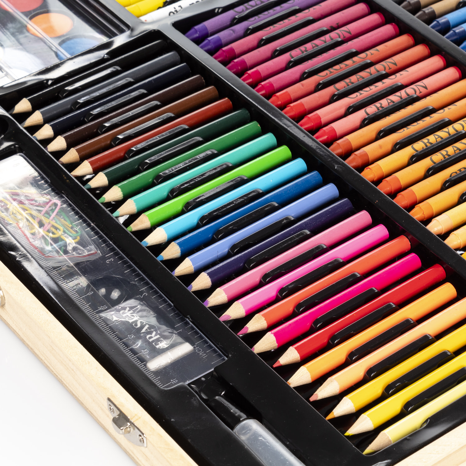 Maletín madera  bellas artes completo de pintura y dibujo 180 piezas oleo,acuarelas, ceras,rotuladores, pastel y lapices con accesorios.