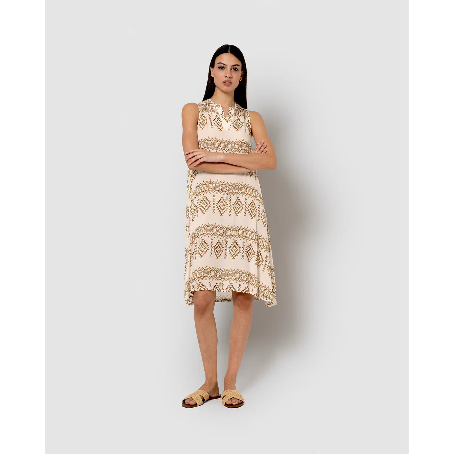 Vestido corto bambula detalles plisados bora beige