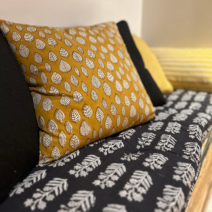 Coussin en coton jaune 40cm NILAM