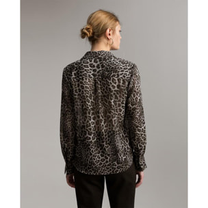 Camicia semitrasparente con stampa animalier e dettagli a contrasto