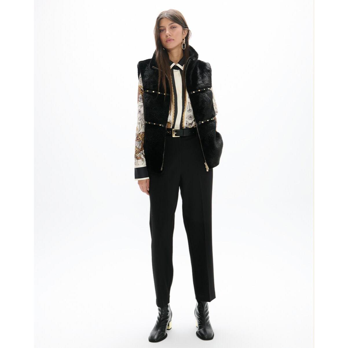 Gilet con dettagli metallici
