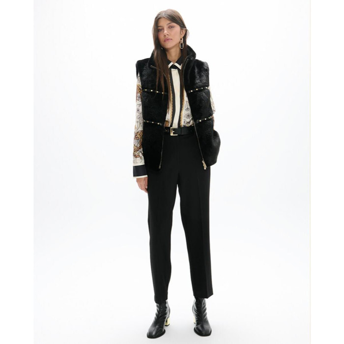 Gilet con dettagli metallici