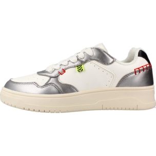 Zapatillas Niño de la marca GEOX  modelo J56NLC 054AJ BLANCO