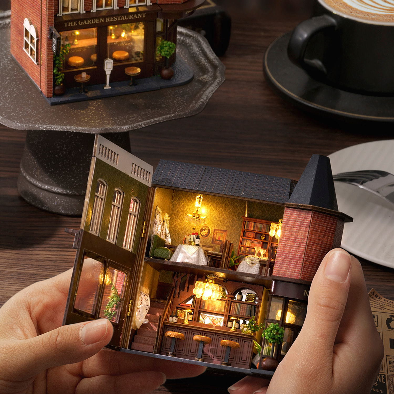 Restaurante Garden. Maqueta 3D con diseño de panel de puerta abierta, realista con gran detalle y luces led.