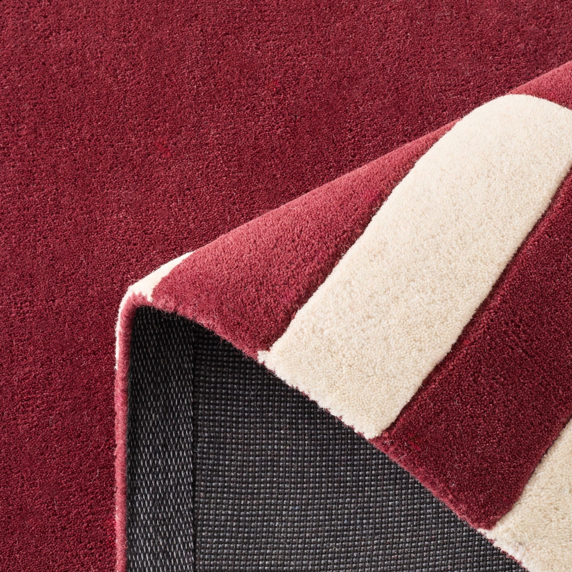 PANTONE - Tapis en laine fait main Rouge D'ORAGE à motif géométrique bordeaux
