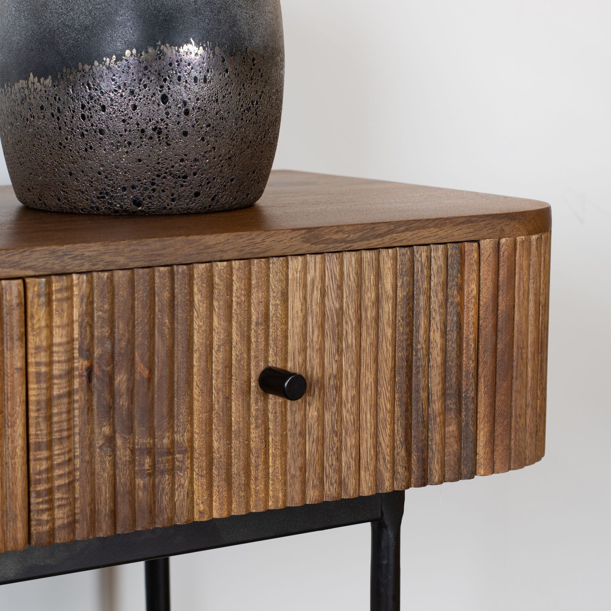 Console en bois de manguier et pieds en métal noir IQUITOS