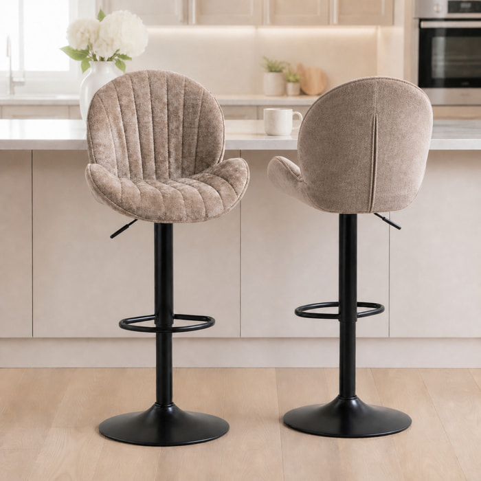 HOMCOM Juego de 2 Taburetes de Bar Giratorios, Taburetes Altos de Cocina con Altura Ajustable 62-83 cm, Sillas Altas de Cocina, Tapizada en Chenilla, Respaldo y Reposapiés, Marco de Acero, Marrón Moca
