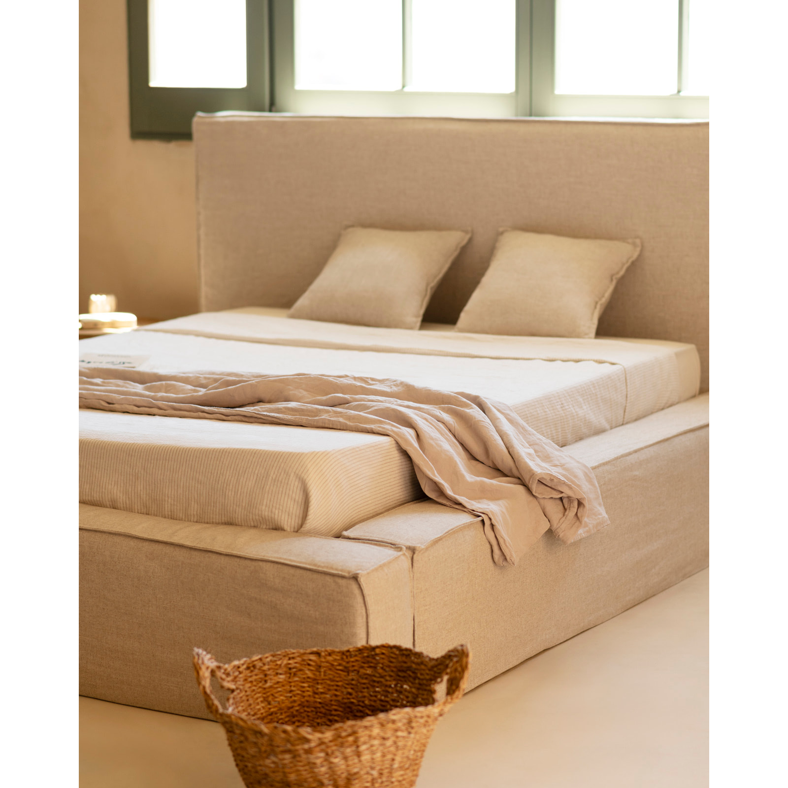 Lit déhoussable en lin beige pour les matelas en différentes tailles