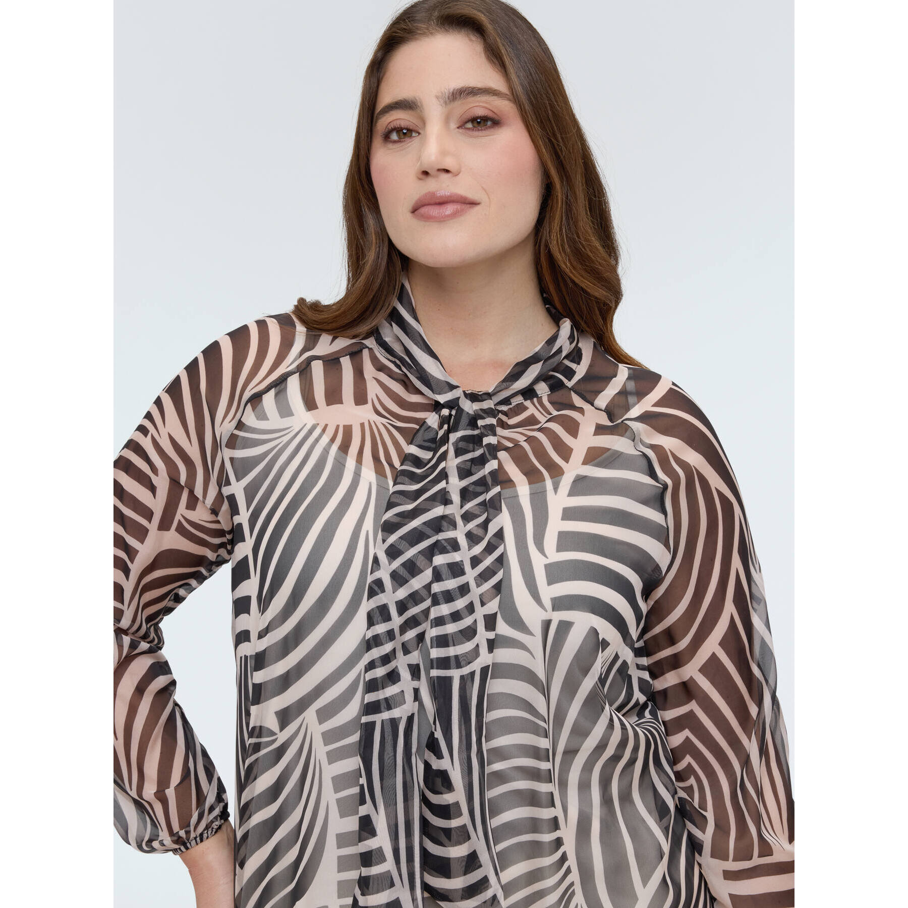 Fiorella Rubino - Blusa in georgette con stampa e fiocco - Bianco