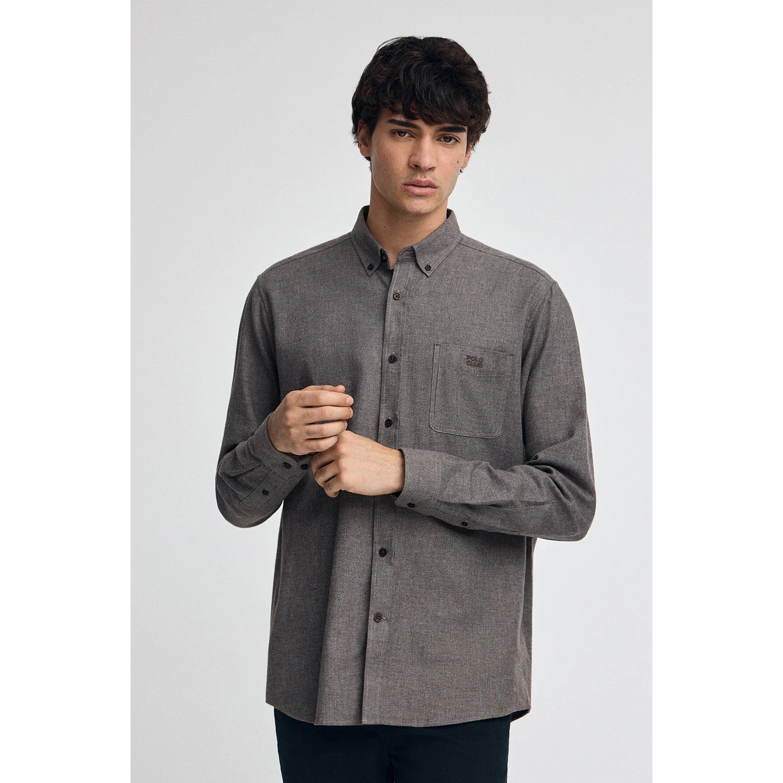 Camisa marrón de corte regular y con logo Polo Club