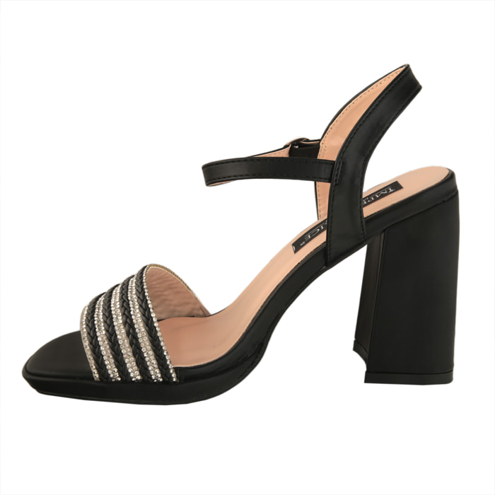 Sandali con passamaneria