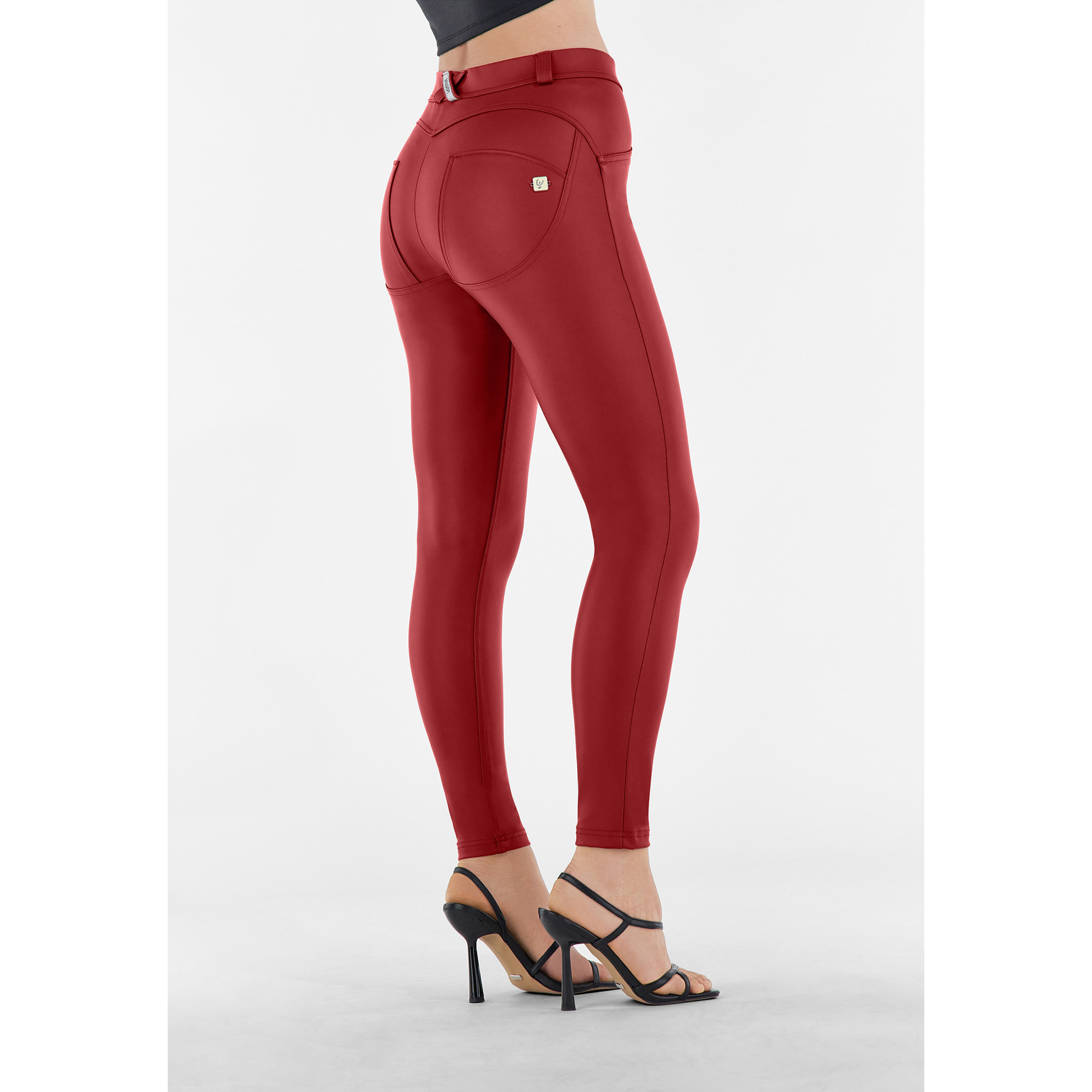 Pantaloni push up WR.UP® curvy con gamba superskinny similpelle