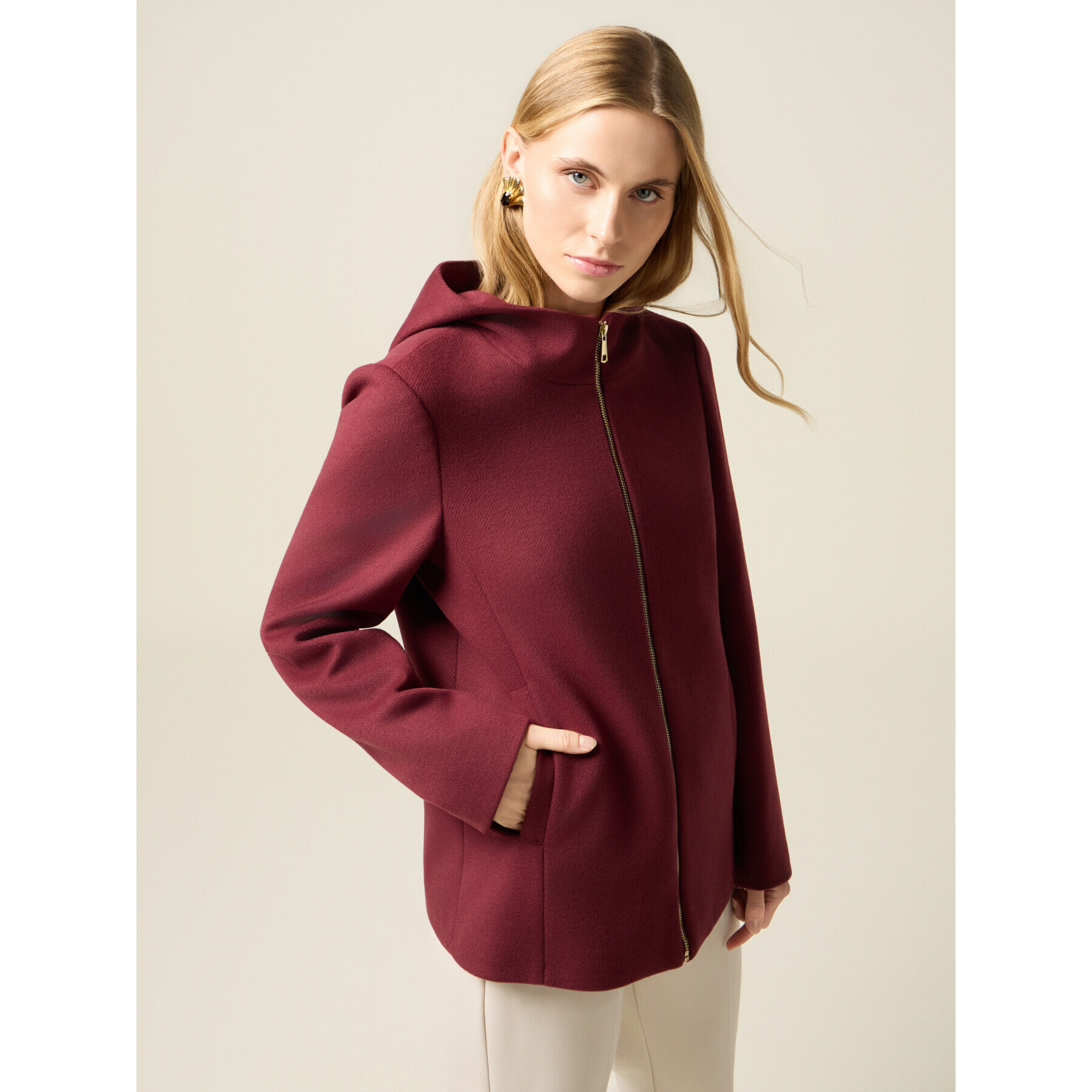 Oltre - Cappotto corto con cappuccio e zip - Bordeaux