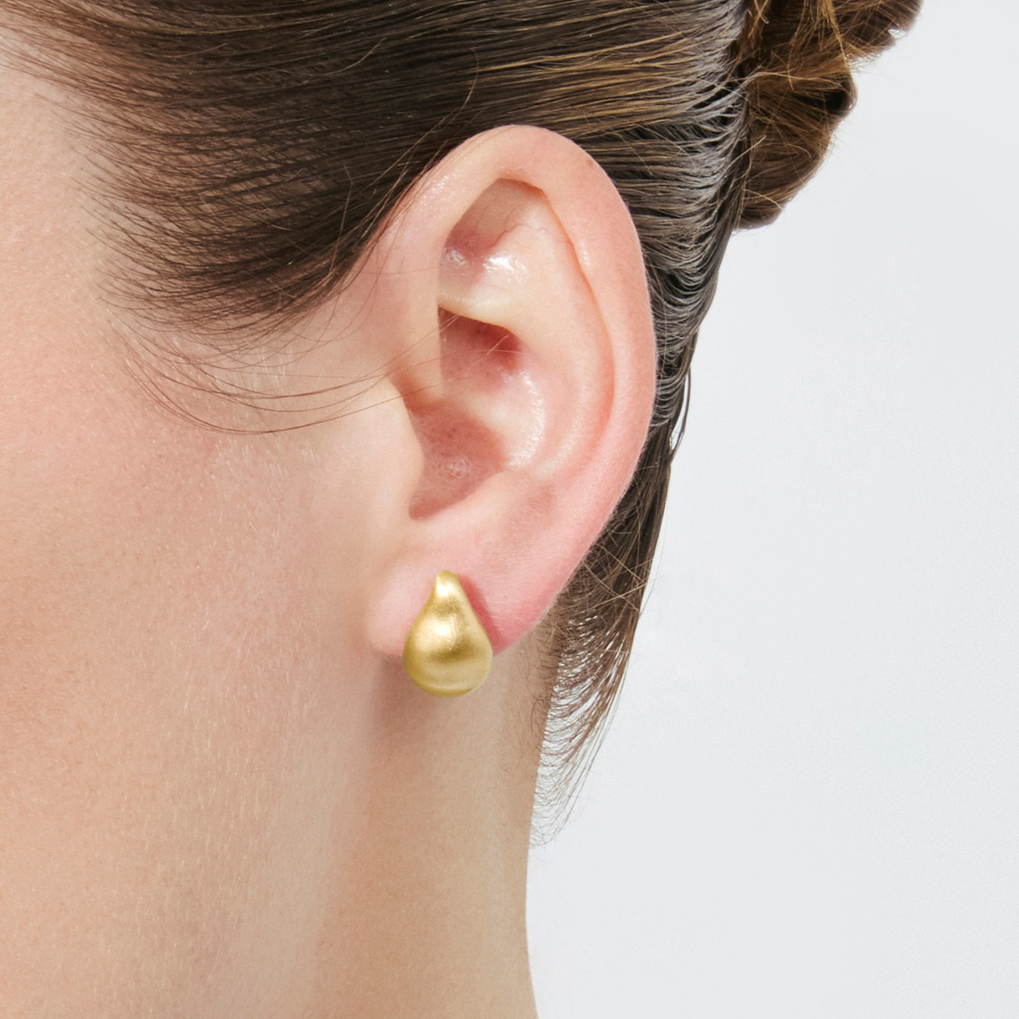 Pendientes Saumet acabado oro amarillo 18k