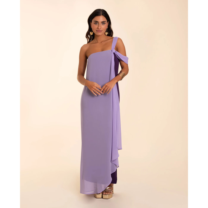 Vestido escote bardot con capa
