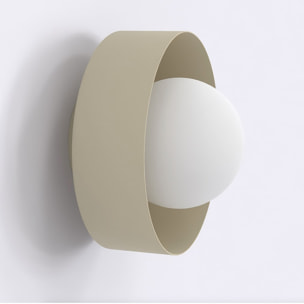 Lampada a parete Lulu in acciaio mocca con diffusore sferico