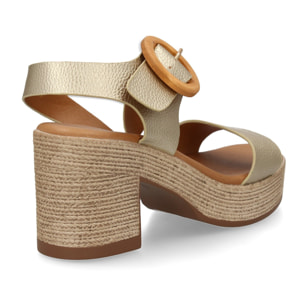 Sandalia de tacon para mujer diseño moderno elegante y comodo con tiras cruzadas en el talon.