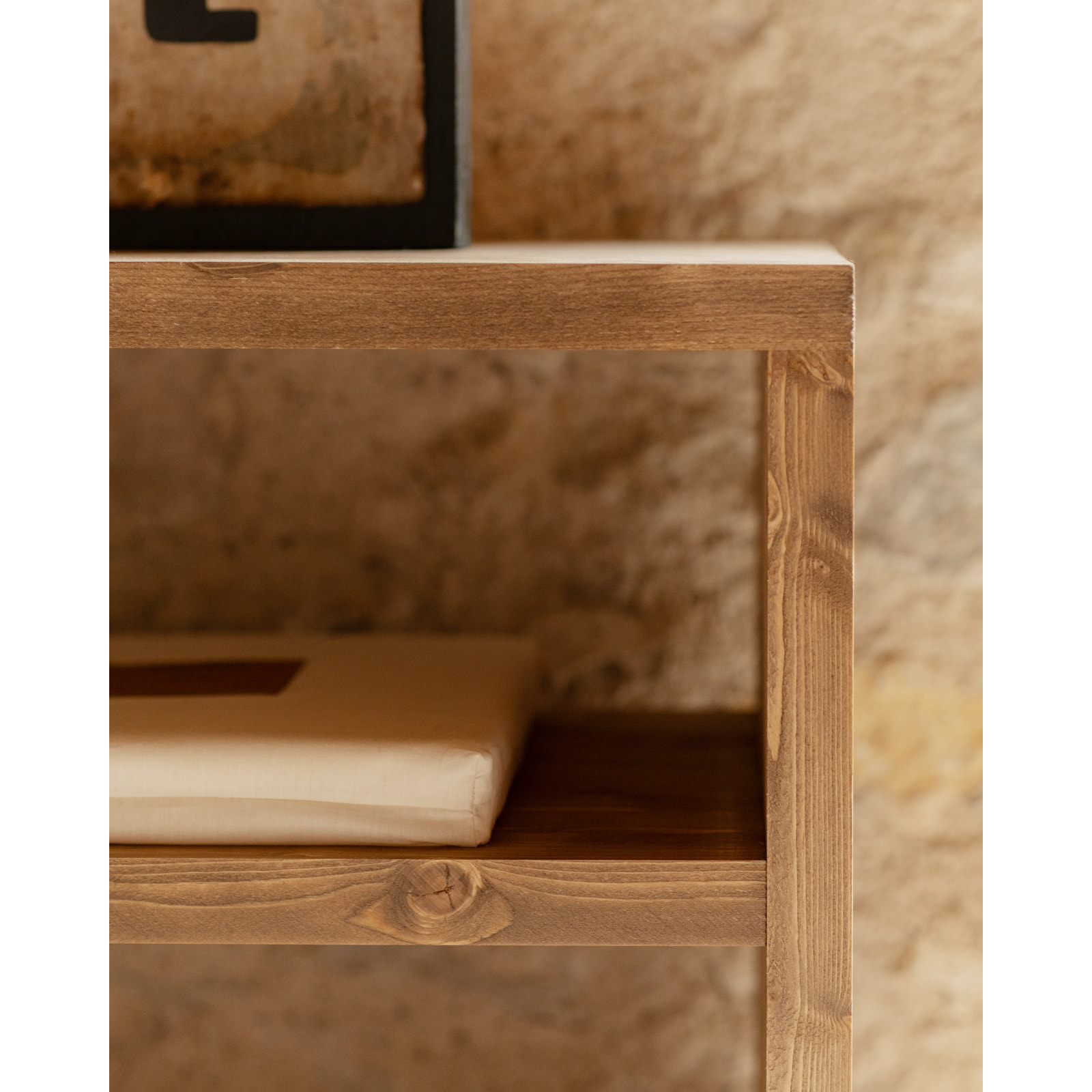 Estantería zapatero de madera maciza tono roble medio 80x60cm Alto: 80 Largo: 60 Ancho: 35