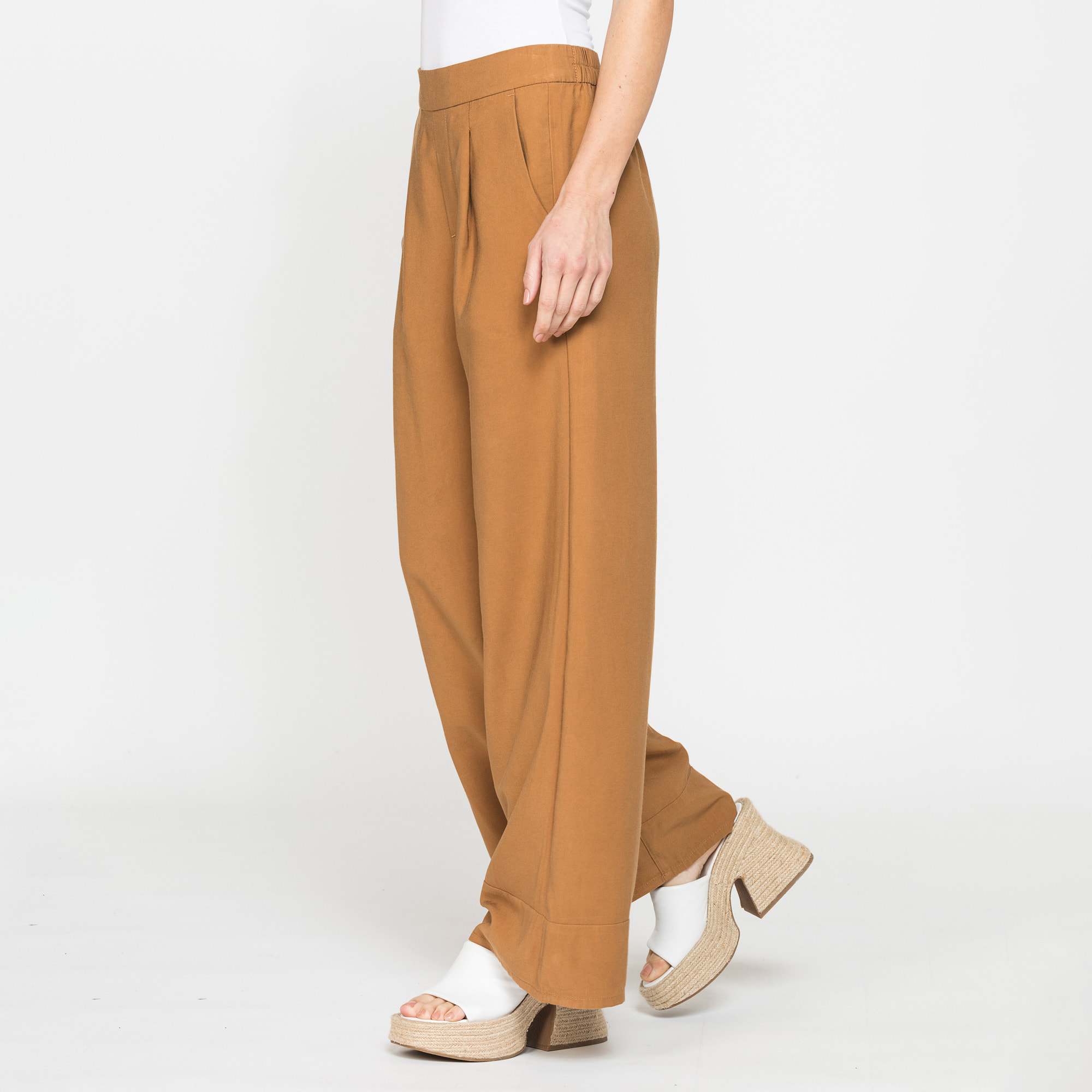 JEANS A PALAZZO IN MISTO VISCOSA. COMFORT FIT