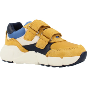 Zapatillas Niño de la marca GEOX  modelo B FLEXYPER MINI BOY AMARILLO