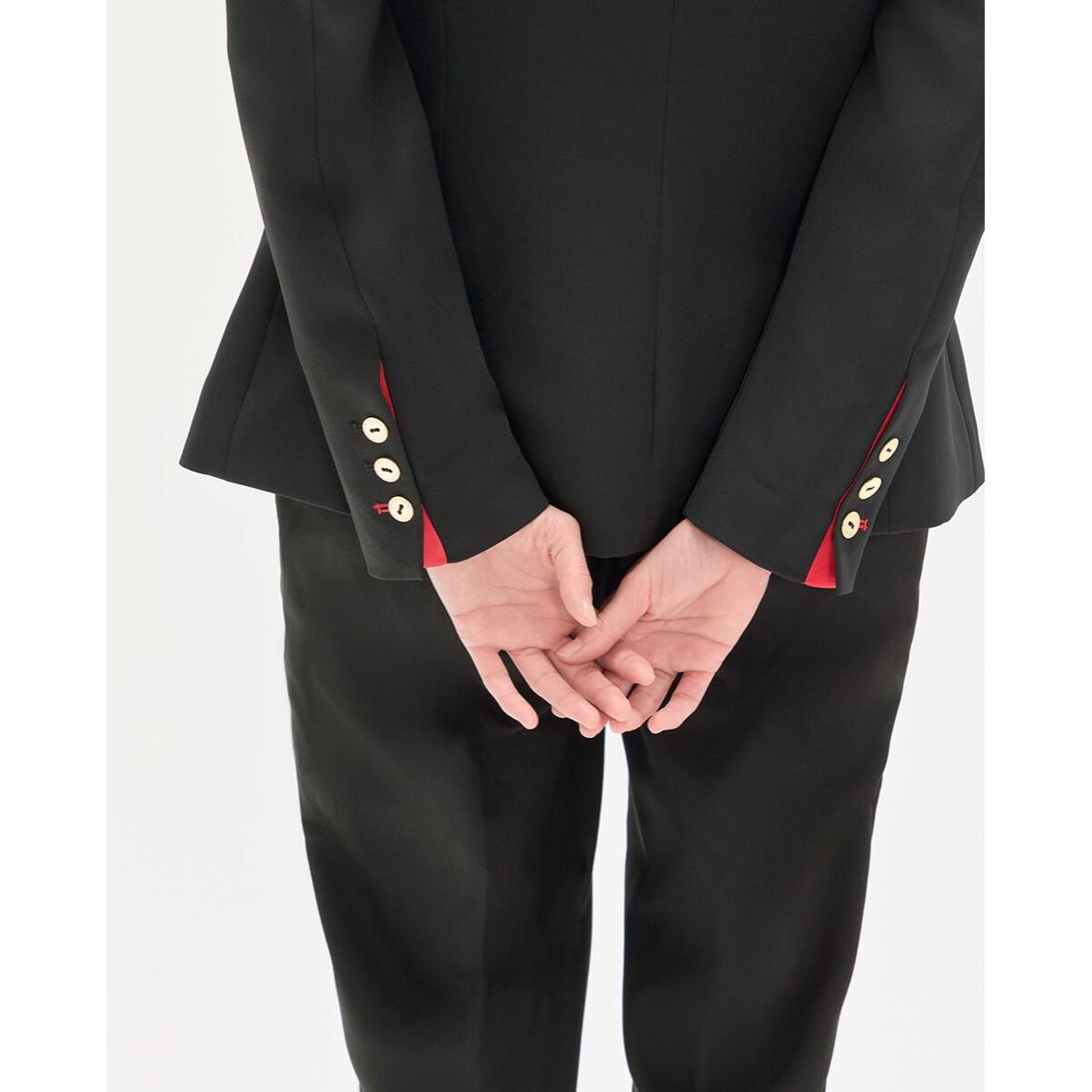 Blazer aderente con tasche a patta