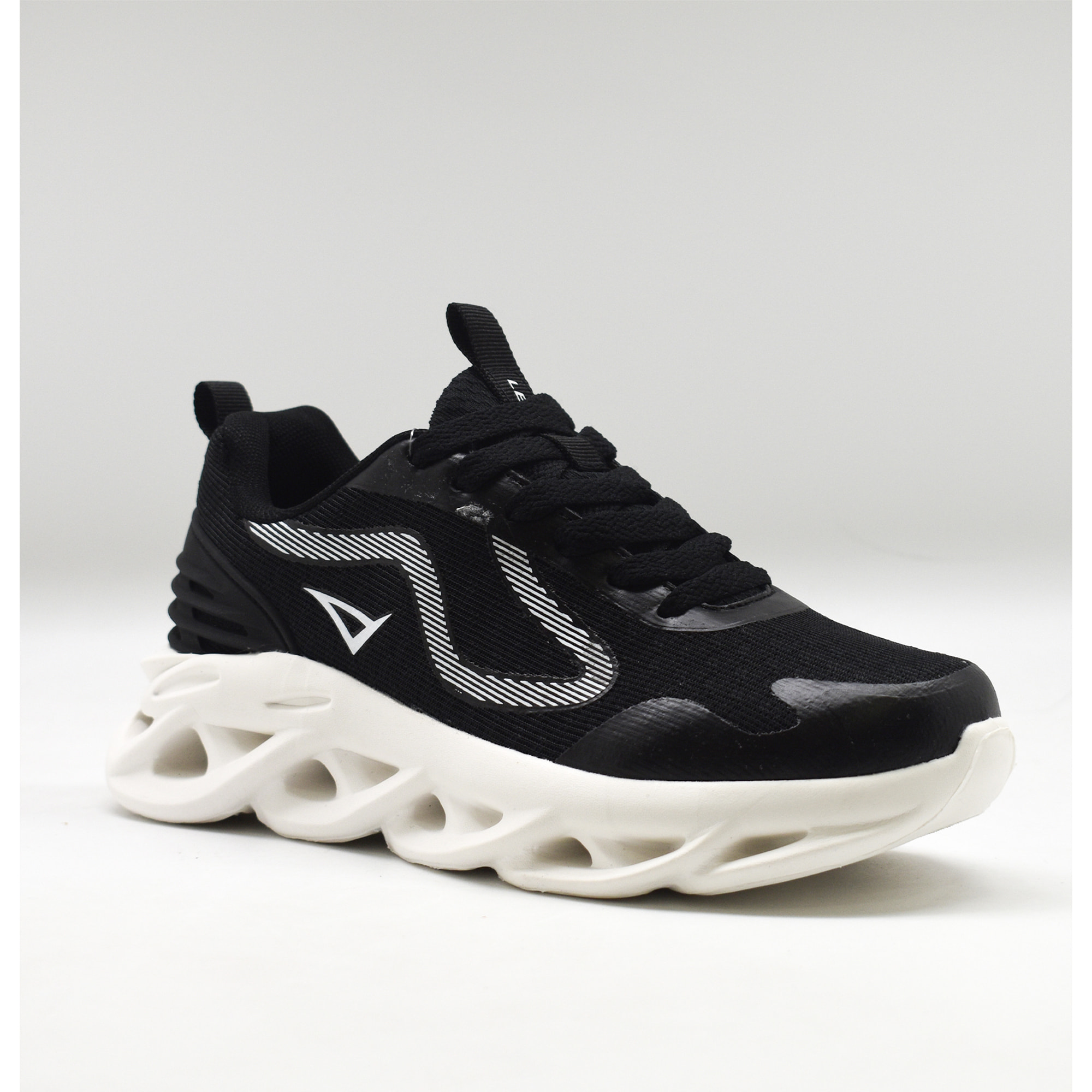 Scarpa sportiva DIMU nera