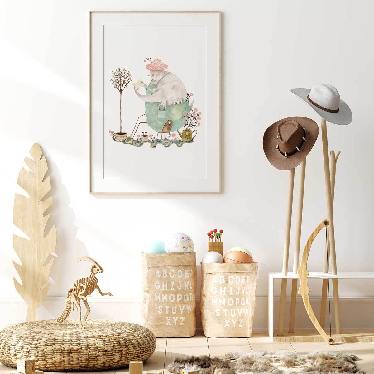 Affiche enfant un oiseau au jardin  Affiche + cadre en bois - Chêne