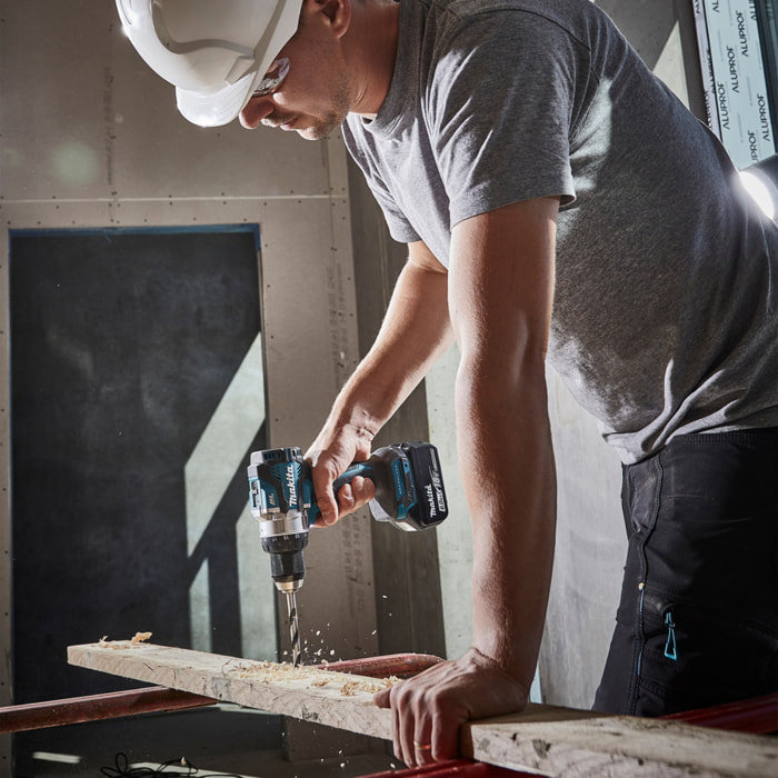 Perceuse visseuse LXT ® - 18V - MAKITA - avec une batterie 5Ah 18V - chargeur - MAKPAC - DDF489RTJ