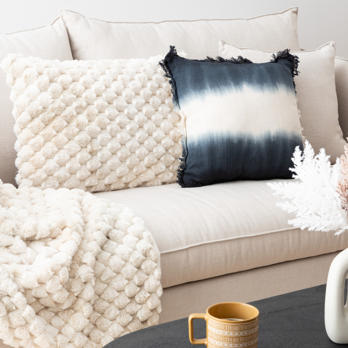 Coussin fourrure Adriel beige 38x58cm