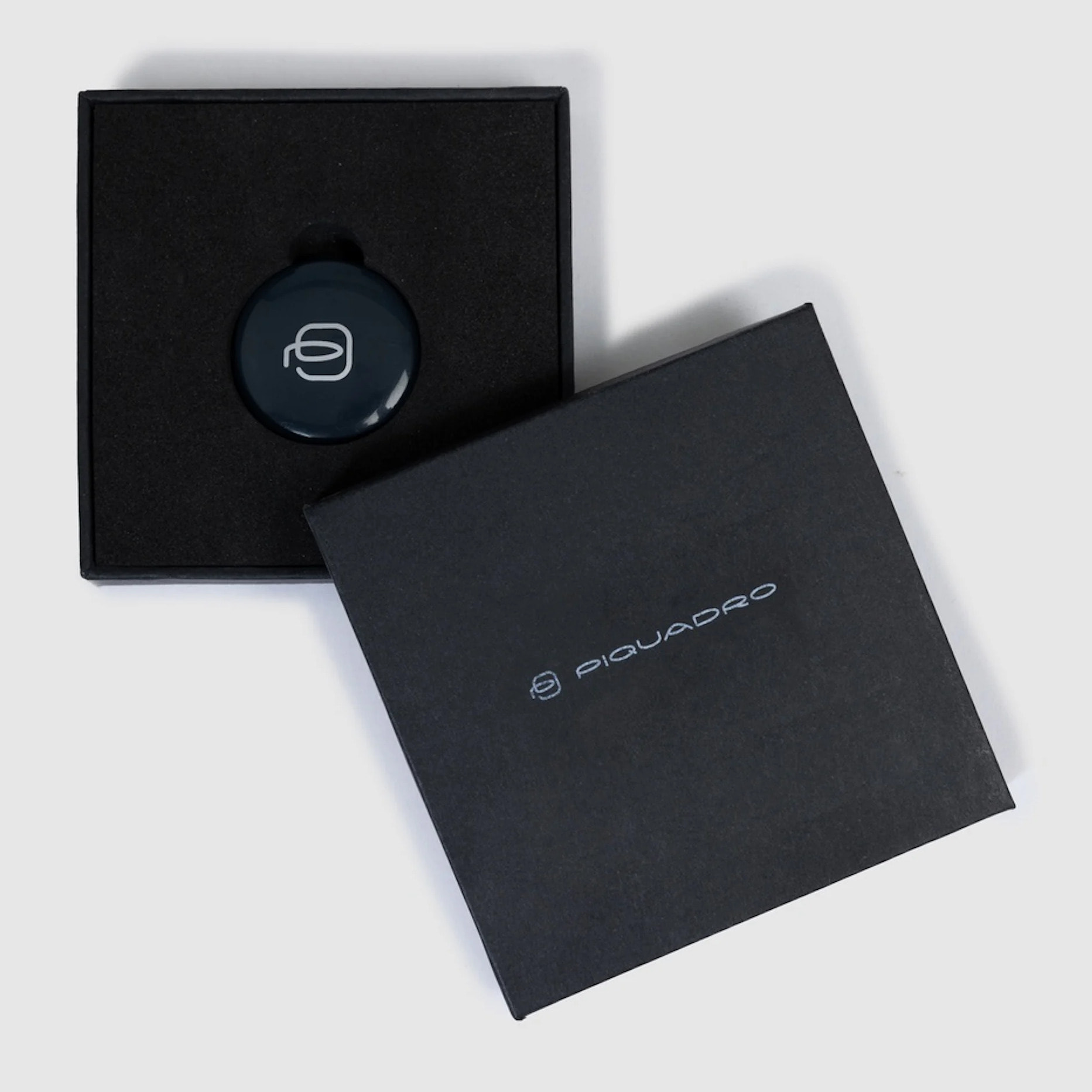 Piquadro CONNEQU 4.0, compatibile con app Find My e FindN