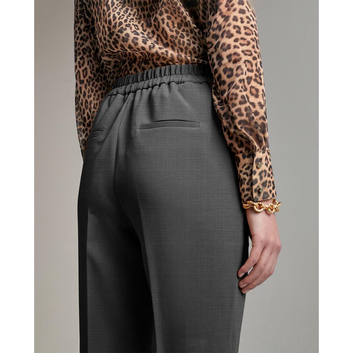 Pantaloni dritti con bottoni centrali