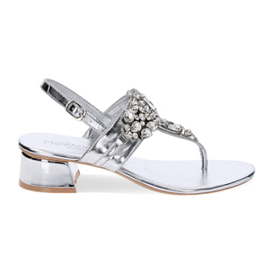 Sandalias con tacón plateado en laminado con piedras