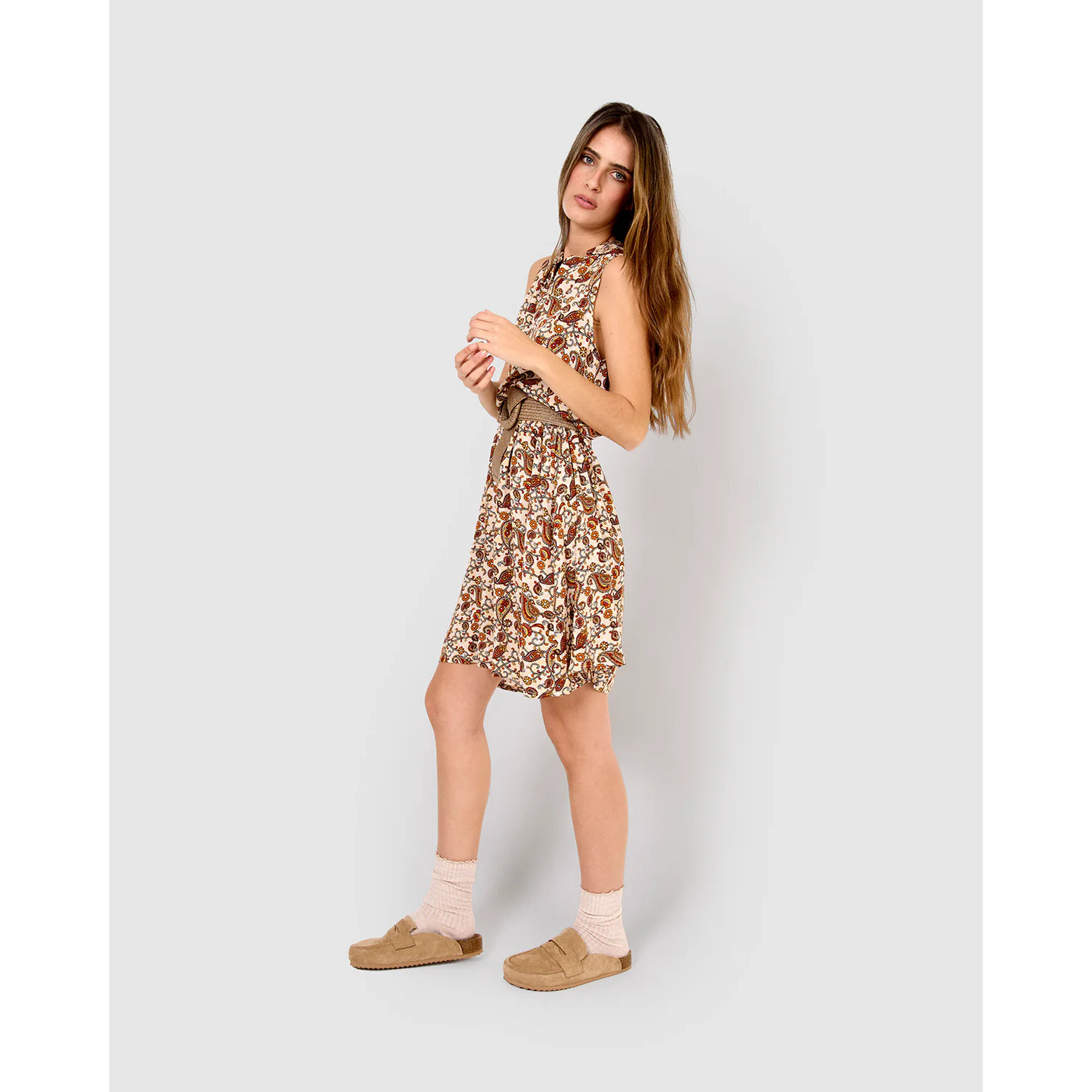 Vestido corto bambula detalles plisados meera natural