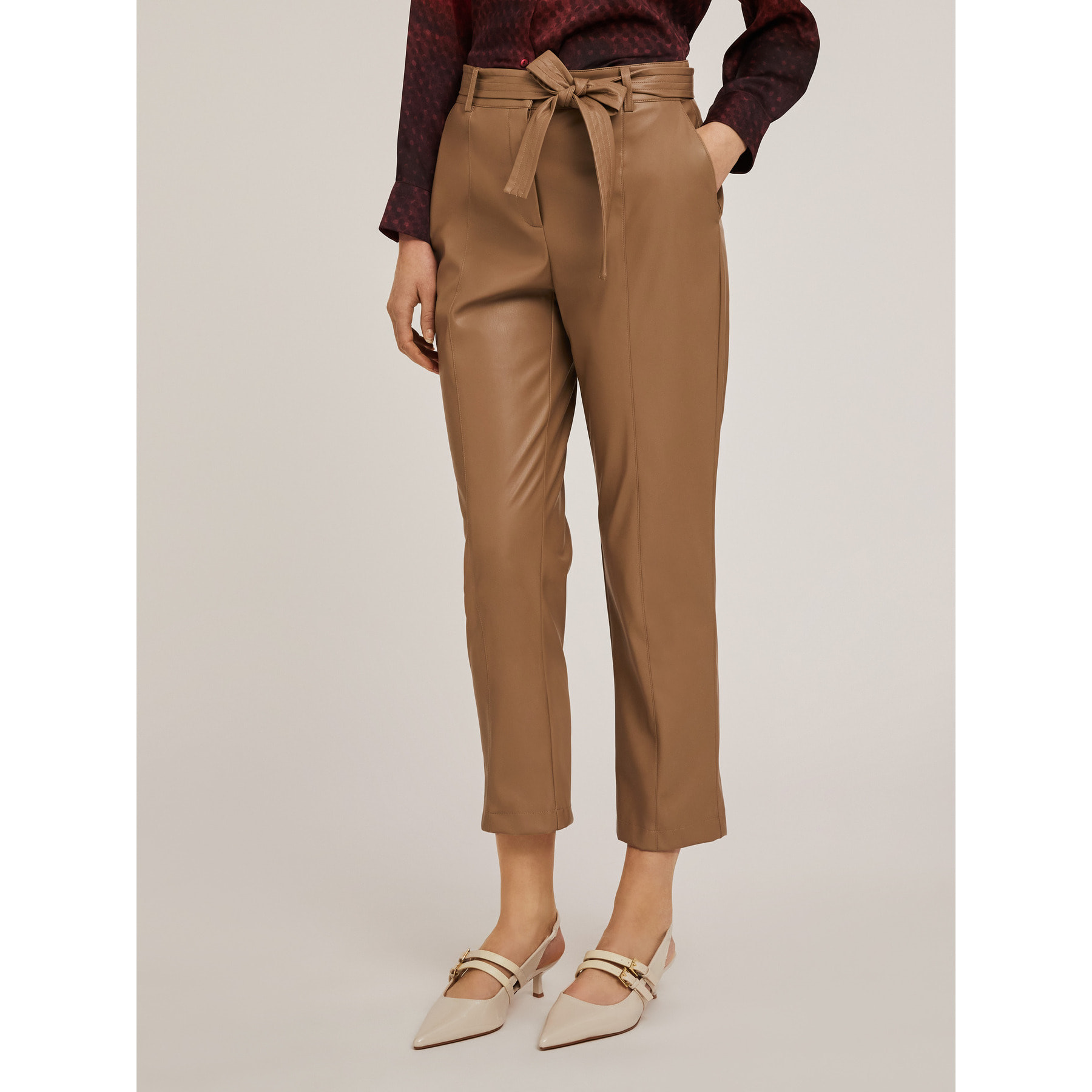 Motivi - Pantaloni con cintura in tessuto spalmato - Beige