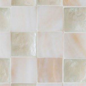 Table basse en coquille de capiz verte  ZINA