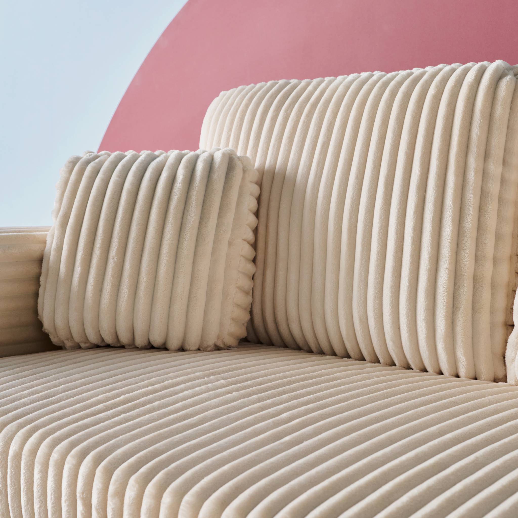 Canapé d'angle réversible convertible en tissu effet fourrure blanc crème avec coffre de rangement - Ida