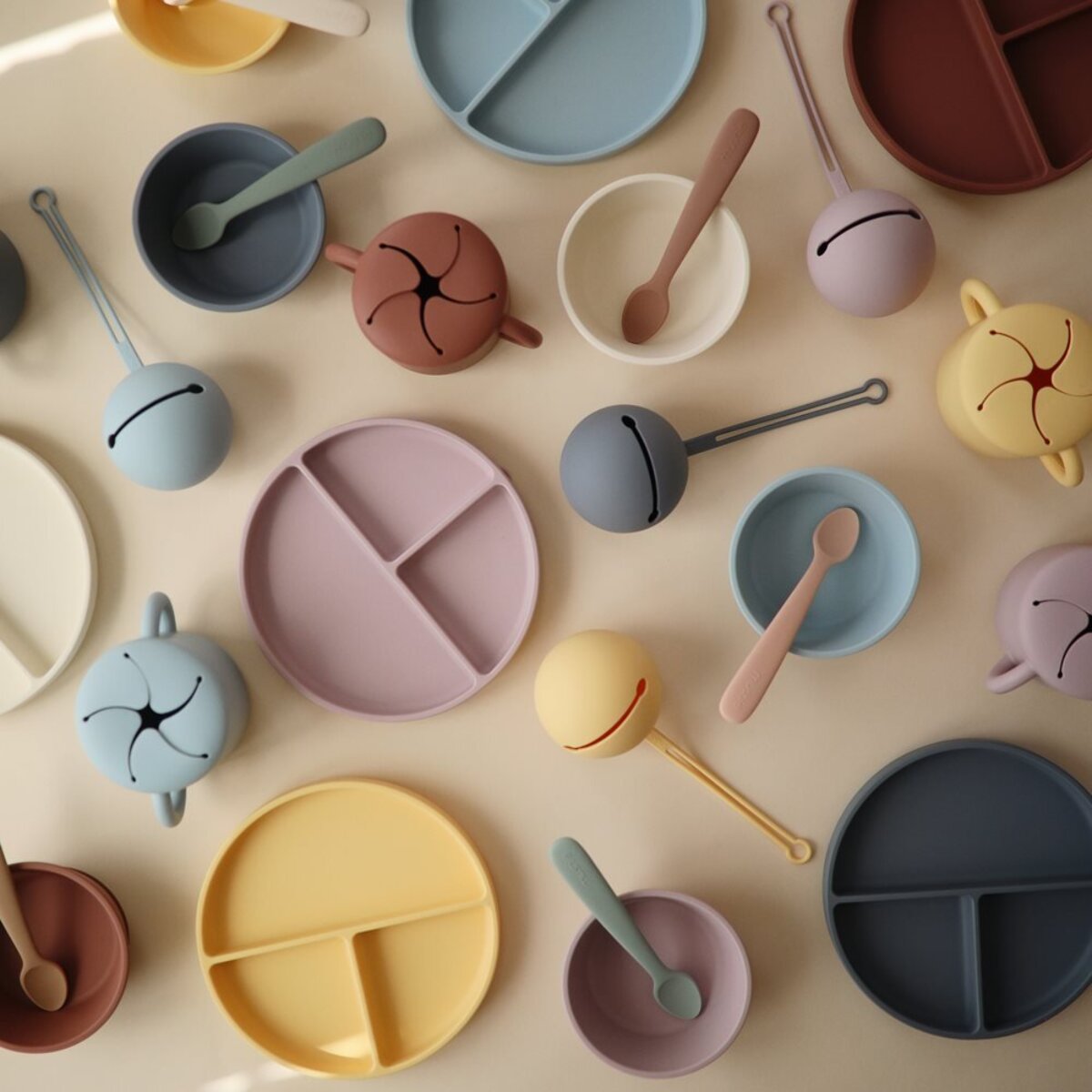 Mushie Plato Ventosa-Compartimentos Solid