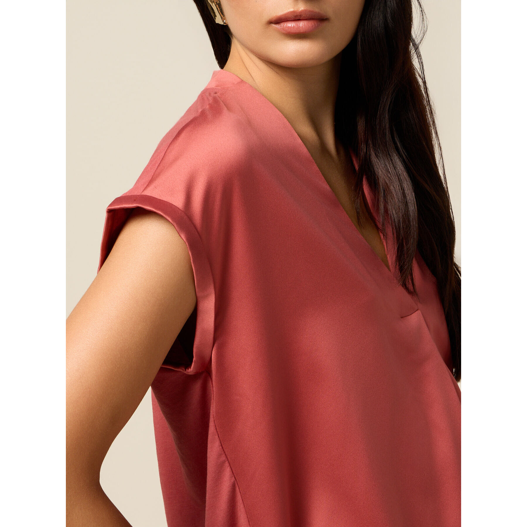 Oltre - Camiseta bimatérica con escote en V - Rosa