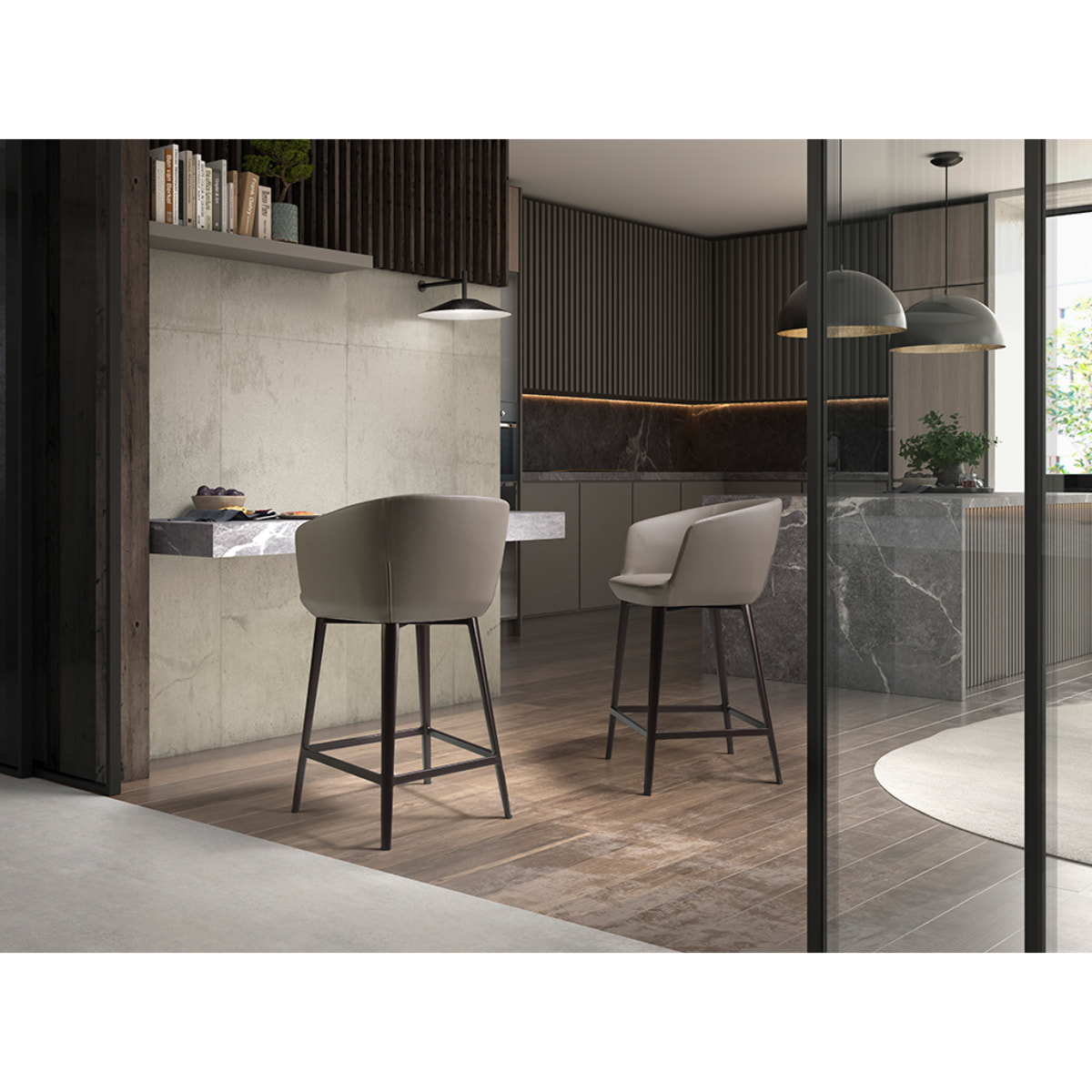 Taburete Angel Cerdá con reposabrazos asiento y respaldo tapizados en polipiel gris taupe patas de acero inoxidable en marrón metal 56x53x91cm