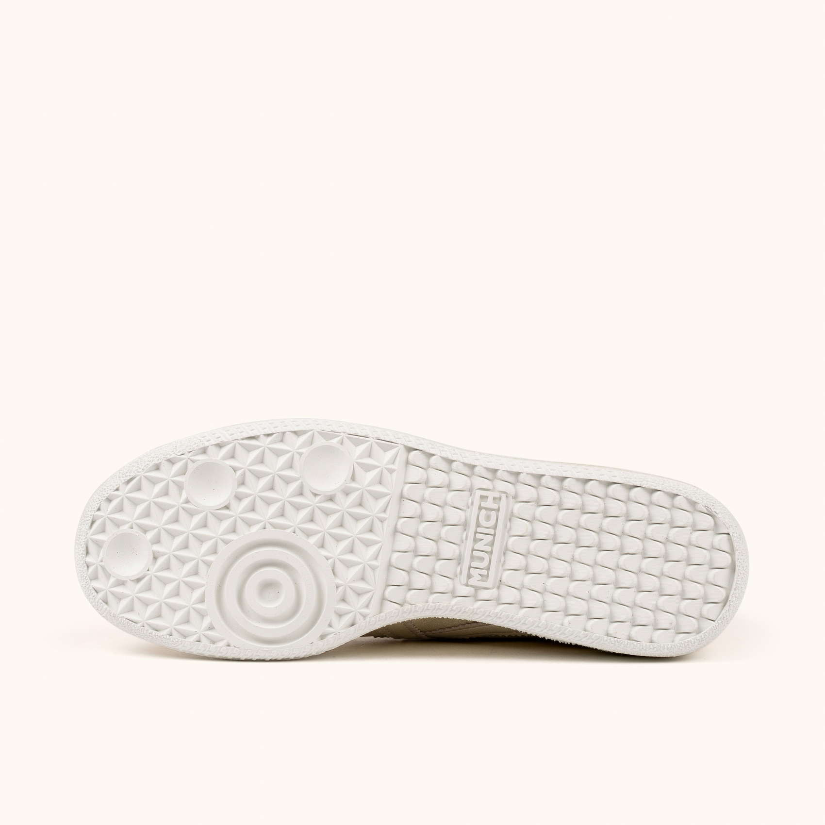 Zapatilla casual en piel metalizada oro con suela blanca MUNICH BARRU 225