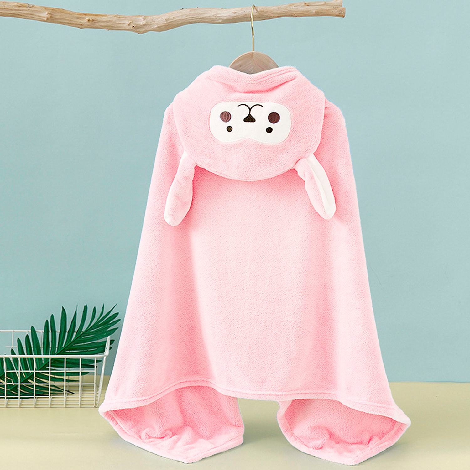 Asciugamano per bambini design coniglietto. Multiuso: asciugamano da bagno, poncho da spiaggia o da nuoto, coperta.