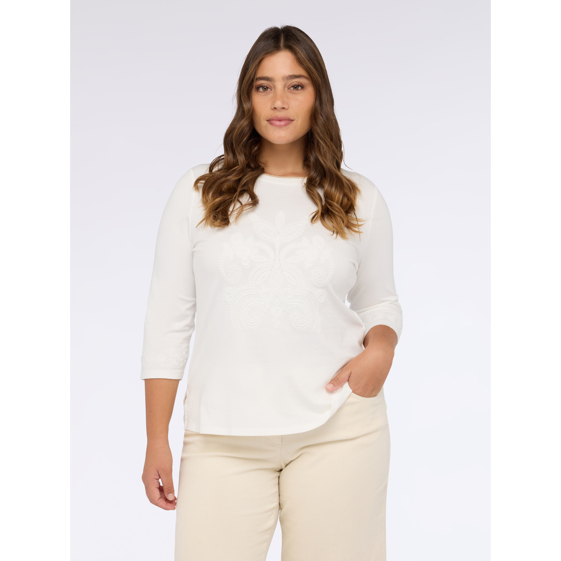 Fiorella Rubino - T-shirt in jersey con ricamo tono su tono maniche tre quarti - Bianco