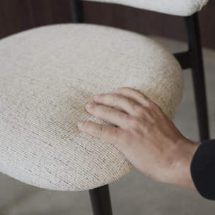 Lot de 2 chaises en tissu gris clair chiné et pieds en métal noir - Nao