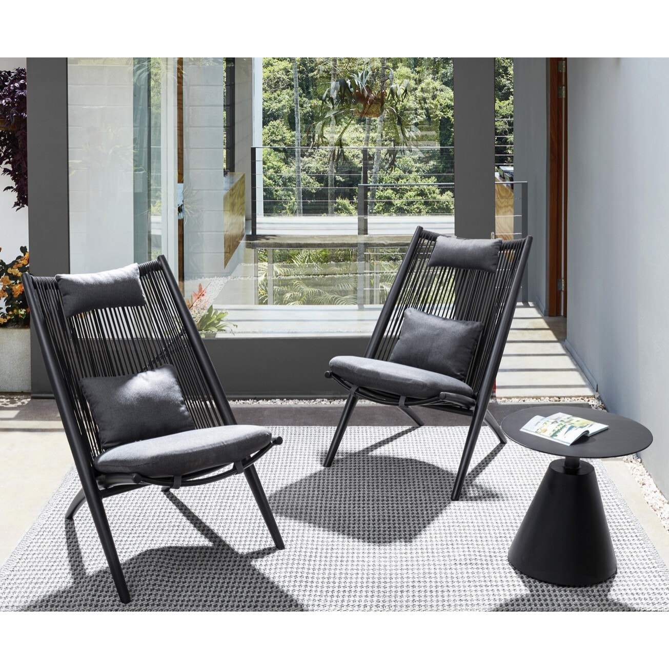 Set di 4 poltrone ALOHA in alluminio nero e intreccio di corda nero, con cuscini