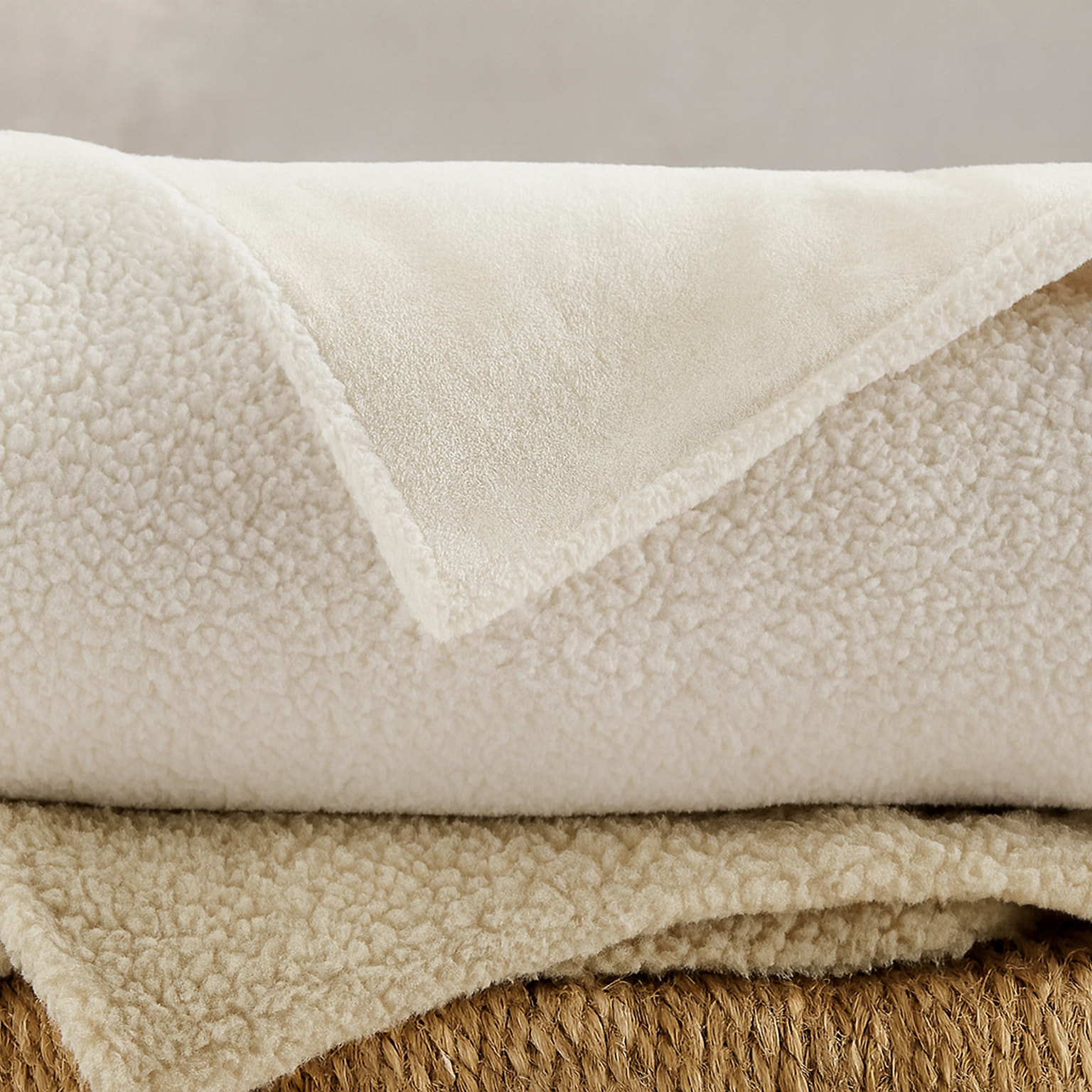 Plaid 100% polyester 400gsm Moona