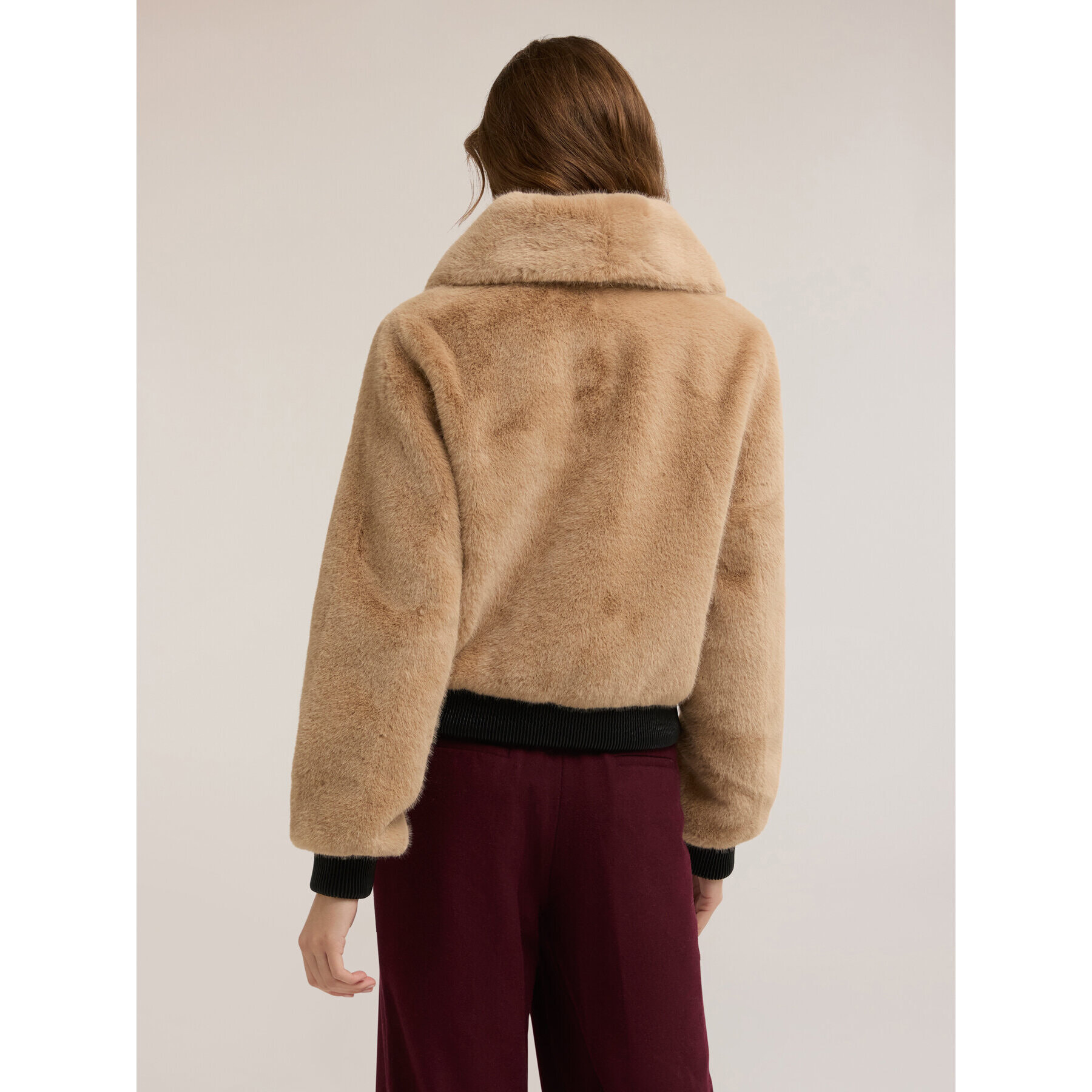 Motivi - Chaqueta de efecto peluche con inserciones - Beige