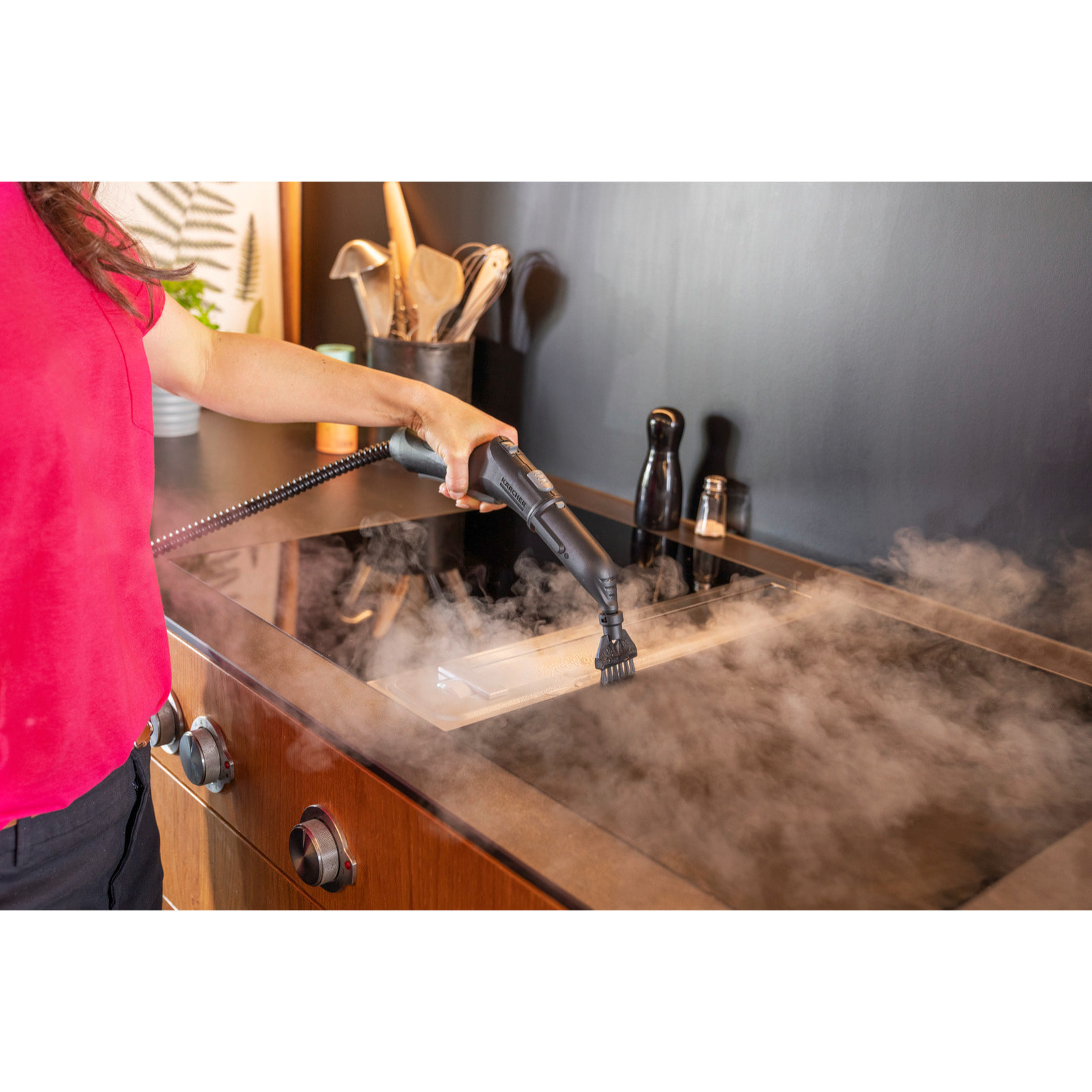 Nettoyeur vapeur Karcher SC 4 Deluxe - Pression 3.5 bar- Débit vapeur 40 g/min- Réservoir amovible- Kit sols