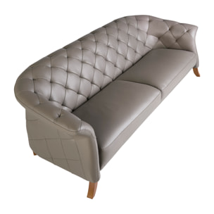 Sofá Chester Angel Cerdá de 3 plazas tapizado en piel de origen vacuno en gris patas de madera en miel 262x104x82cm